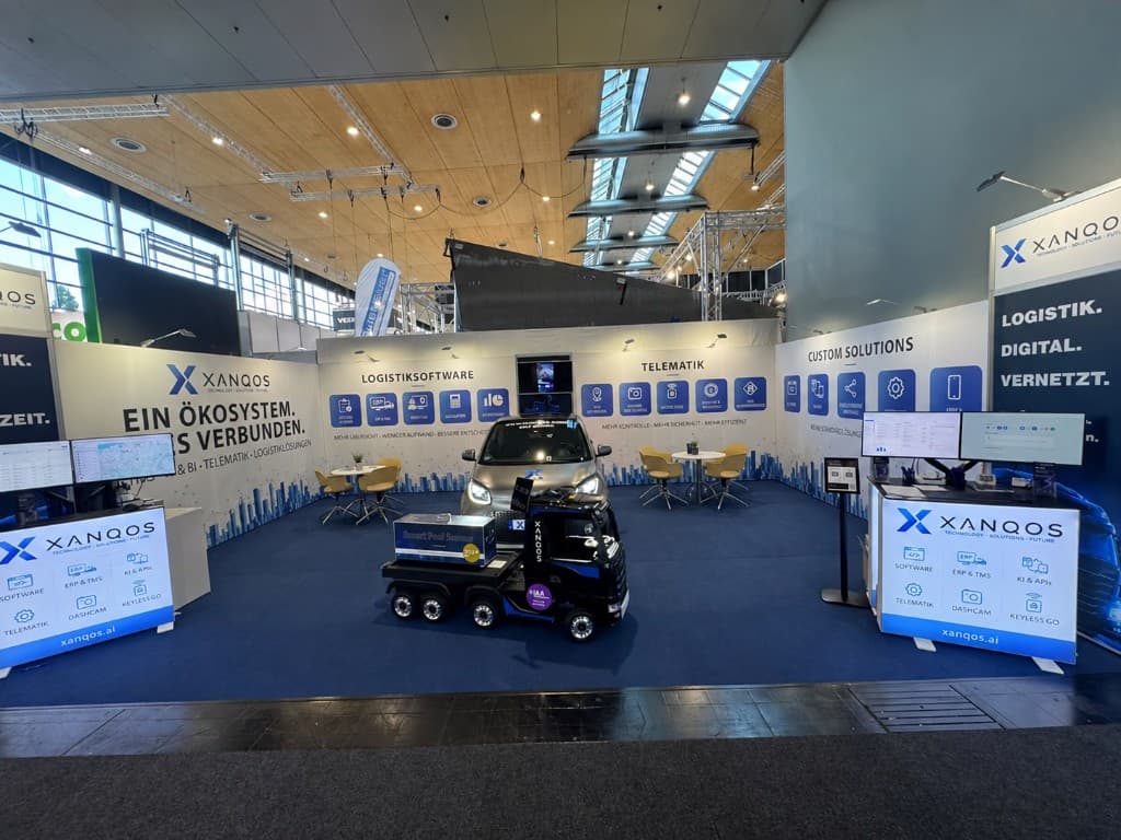 Weitwinkelansicht des XANQOS-Stands auf der IAA Transportation