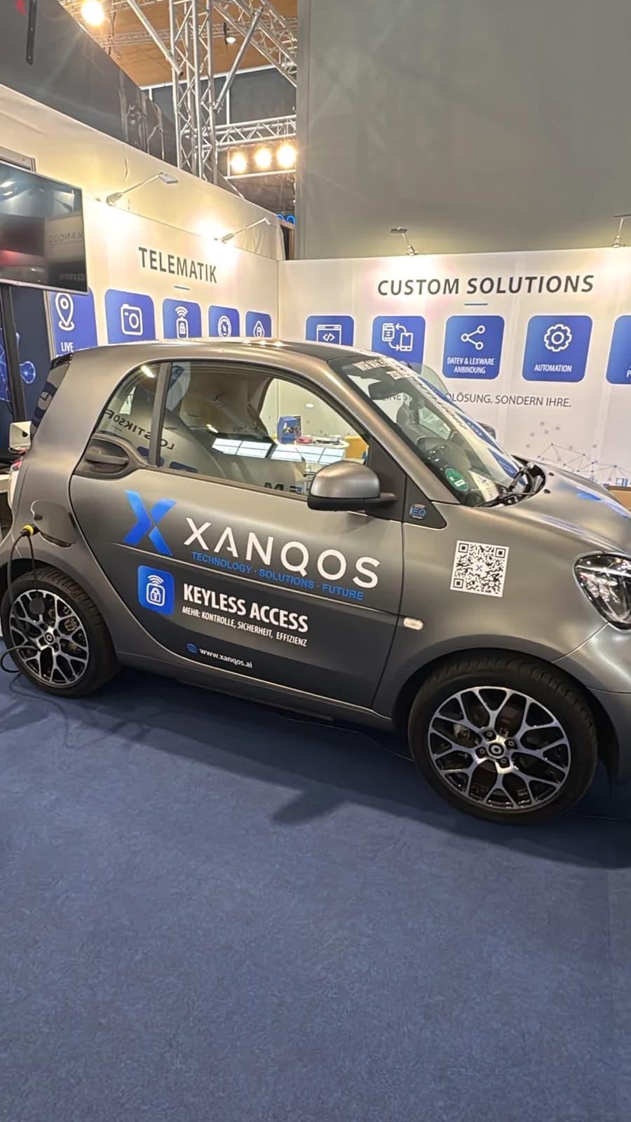 XANQOS Fahrzeug mit Keyless-Access-Demonstration